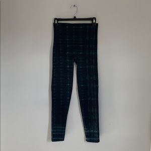 SPANX Tie Dye Form Fitting Leggings